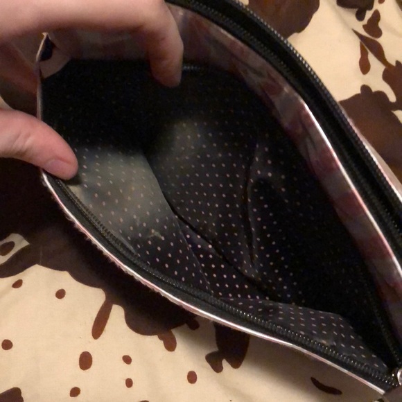 Makeup Bag - Picture 3 of 3